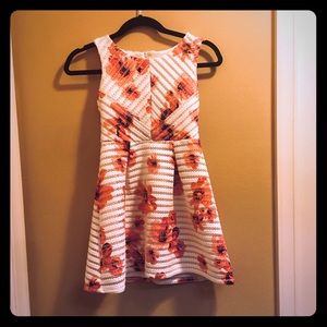 Size 10 girls dress. Suitable for formal wear